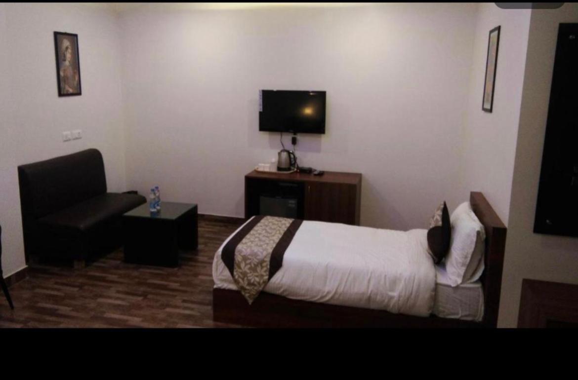 Aster Inn - Near Taj Mahal Агра Экстерьер фото