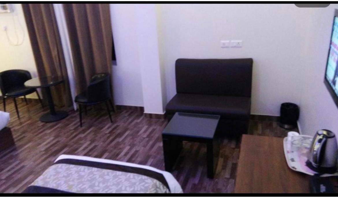 Aster Inn - Near Taj Mahal Агра Экстерьер фото